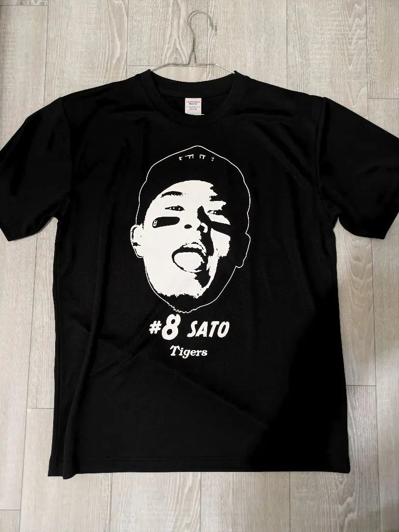 未使用新品　早い者勝ち　阪神タイガース 佐藤輝明 シークレット Tシャツ 2025年最新】阪神タイガース シークレットtシャツ 佐藤輝明の