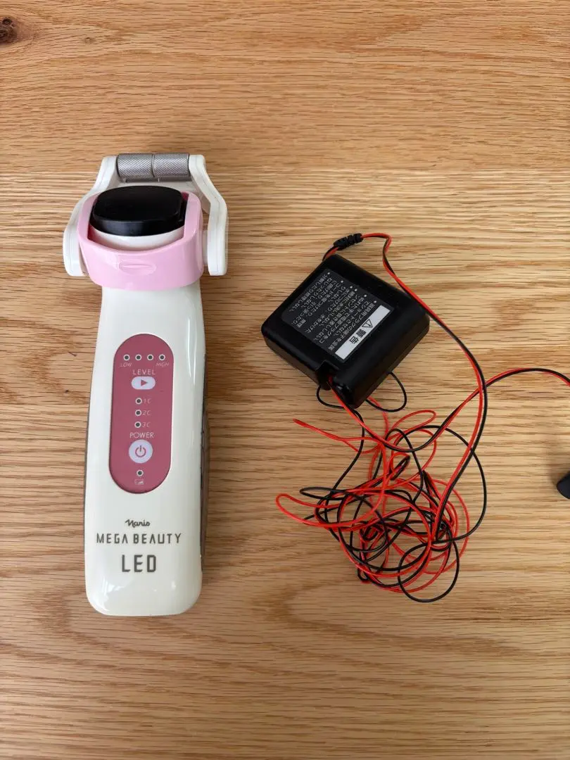 ナリス MEGA BEAUTY 美顔器 充電器・スタンド付き