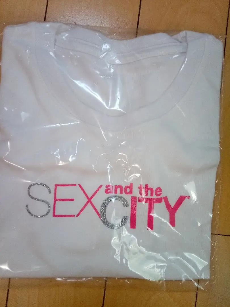 SEX and the CITYセックス・ アンド・ザ・シティDVD Tシャツ付 Amazon.com: Sex and the City: The Complete Series [Blu-ray