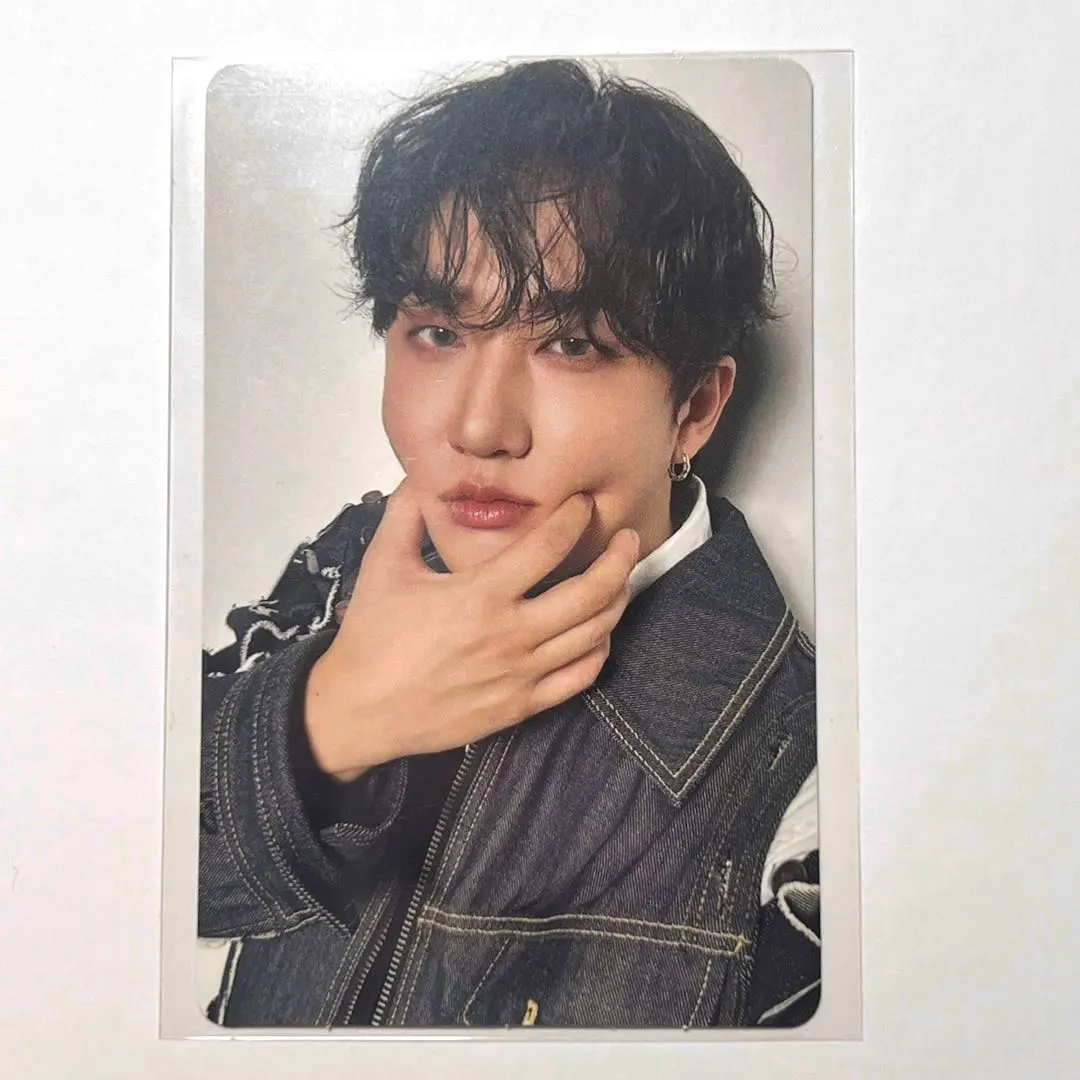 Thumbnail of Hollow Chanbin trading card
