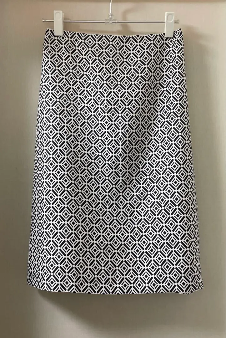 Thumbnail of MICHAEL KORS Onward Kashiyama Geometric Pattern Tight Skirt Knee Length