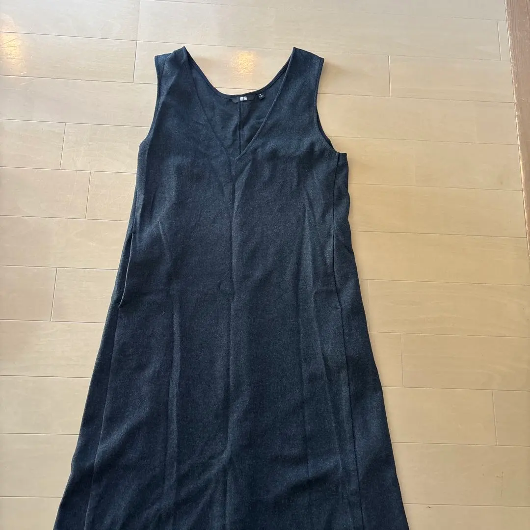 Thumbnail of UNIQLO Sleeveless V-neck Dress M