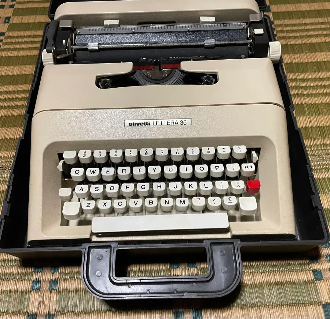 動作確認済み Olivetti オリベッティ Lettera 35 タイプライタ olivetti LETTERA 35 中古タイプライター｜タイプライター専門店
