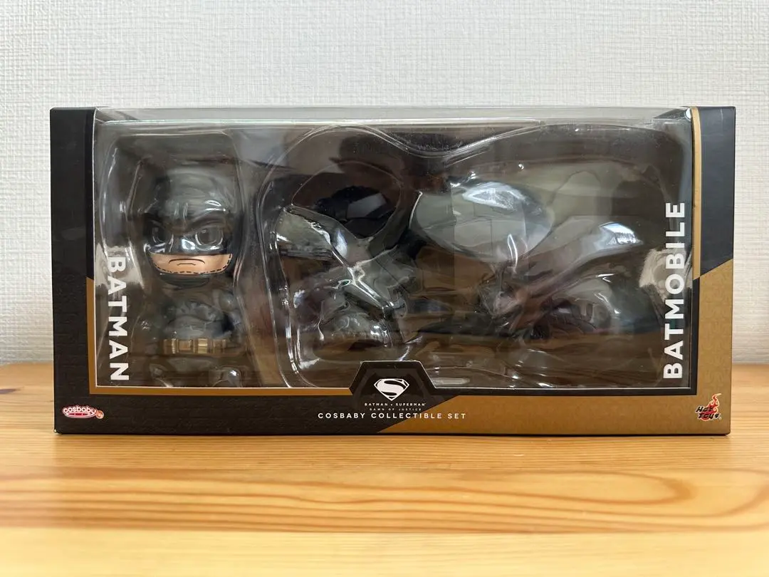 【未開封品①】コスベイビー　バットモービル&バットマン　ホットトイズ Amazon.co.jp: コスベイビー バットマン vs スーパーマン
