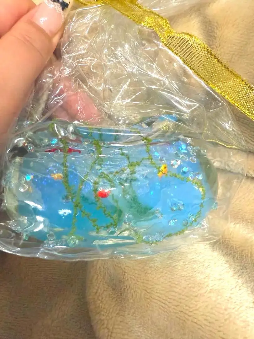 Thumbnail of Glitter Squeeze - Goldfish Bowl