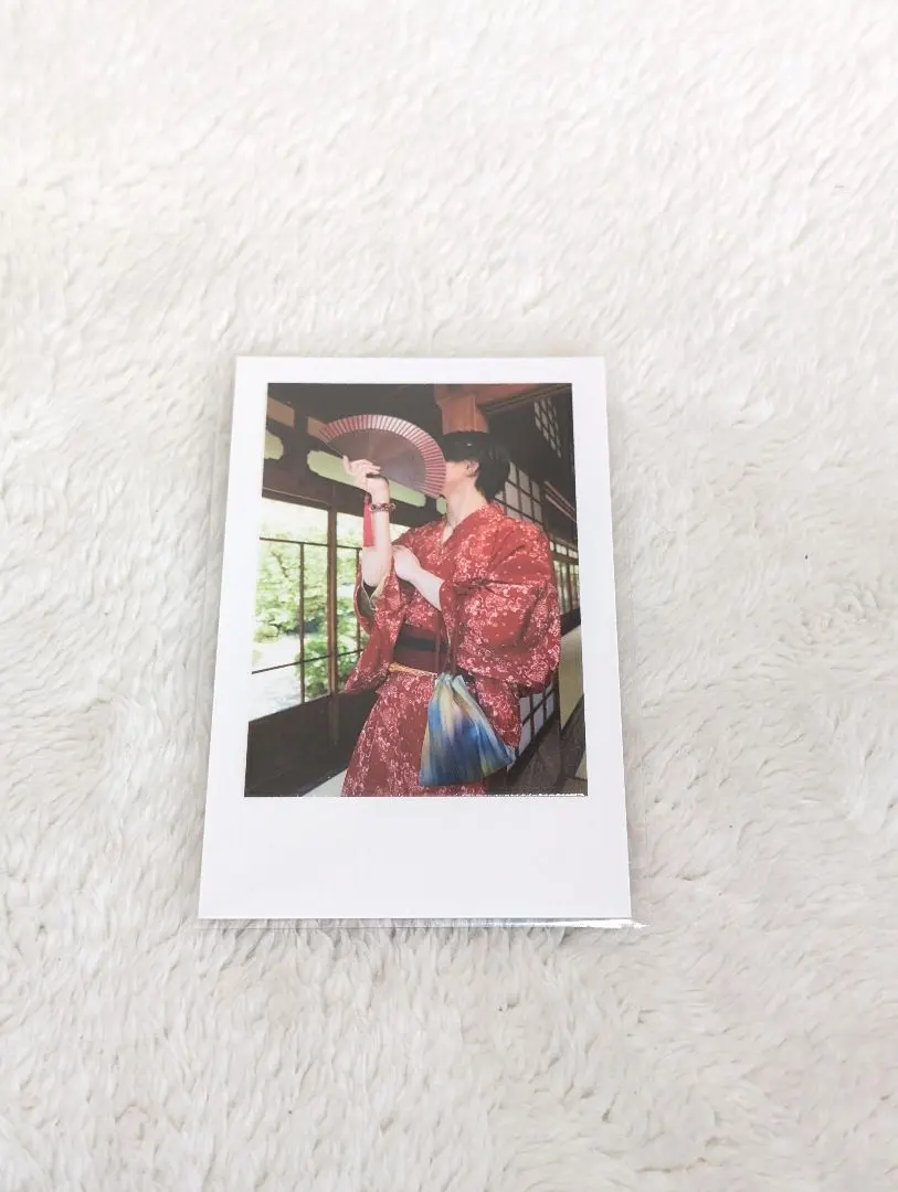 Thumbnail of irys Real-Life Random Cheki-style Trading Card 2025 Riura