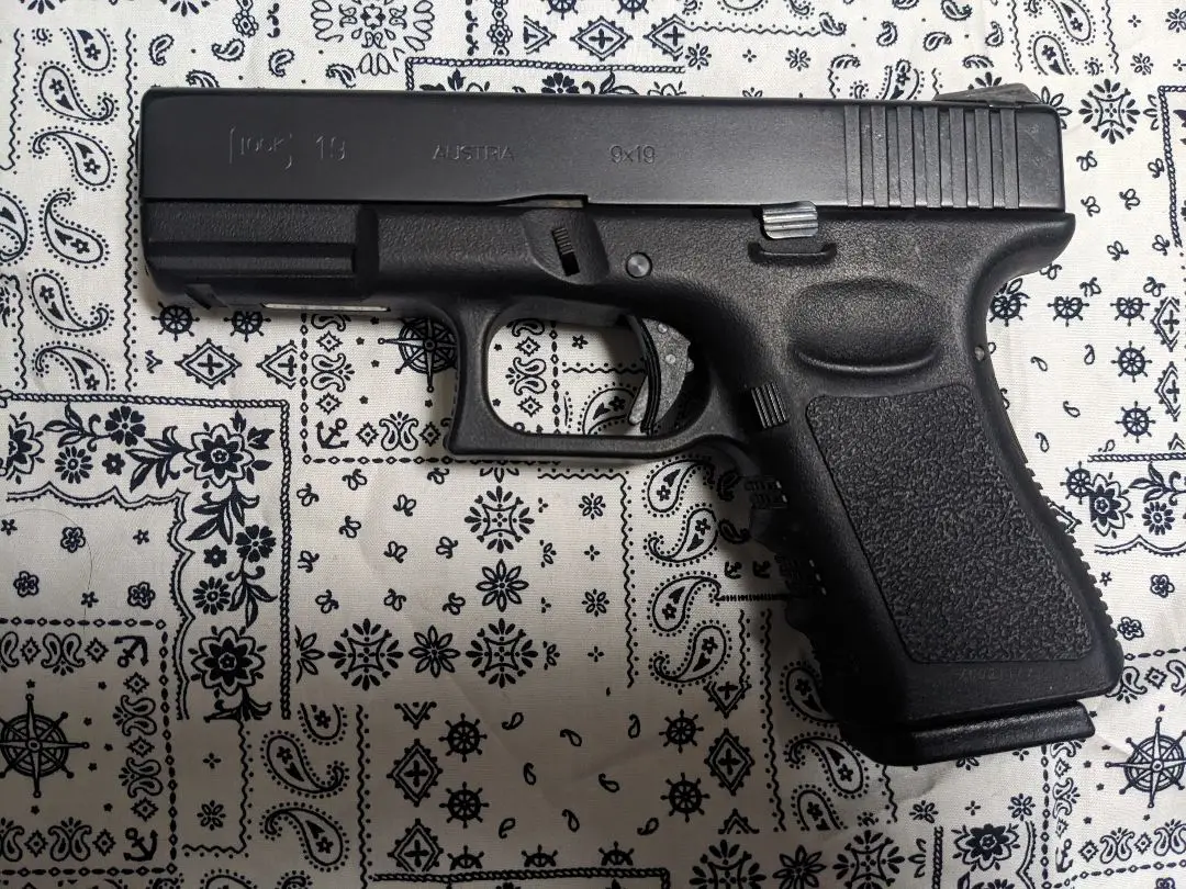 GLOCK 19 ガスガン　KSC ヘビーWT エアソフトガン　革製ホルスター付 GLOCK 19 ガスガン KSC ヘビーWT エアソフトガン 革製ホルスター付