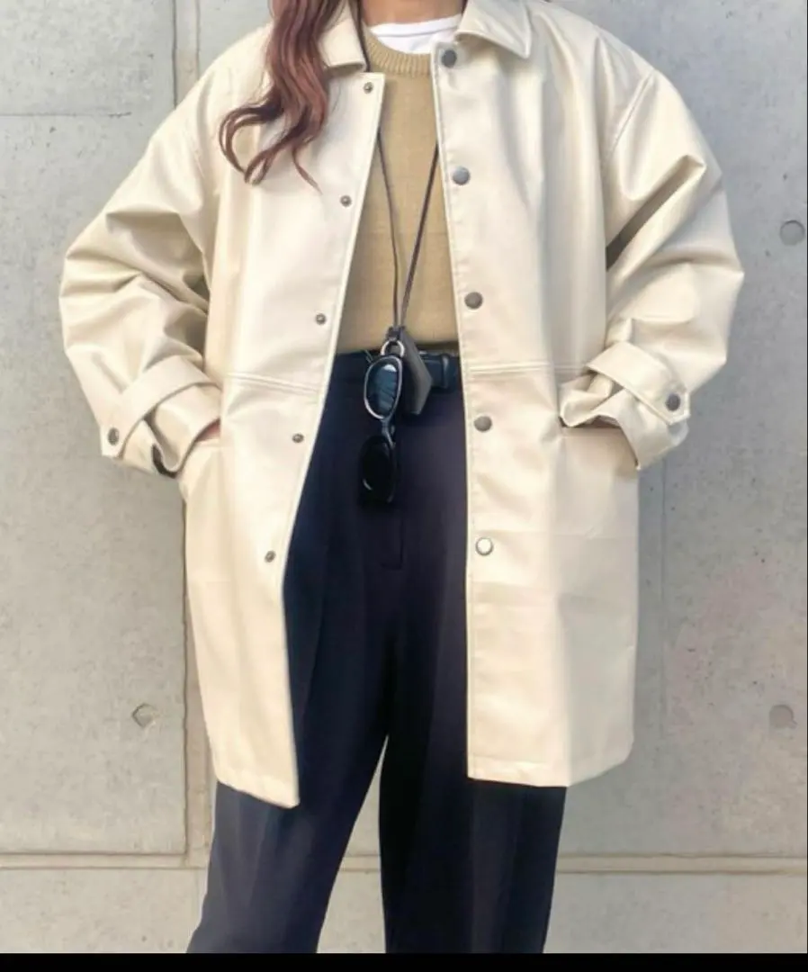 ISOOK isook 人造皮革超大號外套 的縮圖