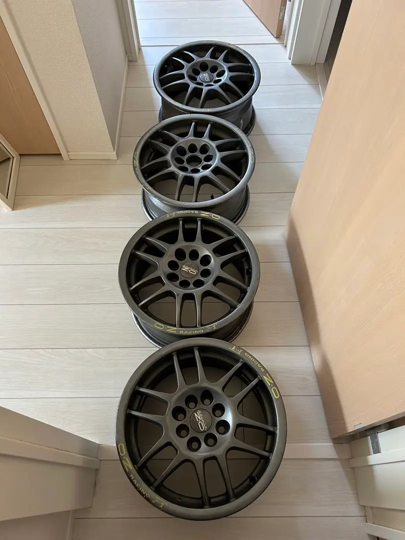 OZレーシング PCD100 ホイールタイヤセット OZ Racing】OZレーシング 17in 8J+43 PCD100 ブリヂストン