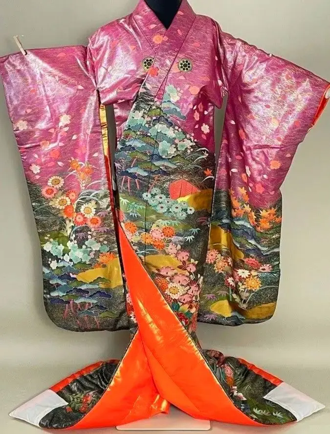 黒引き振袖 友禅作家秋山章 丸章 金彩の鶴 花嫁衣裳 黒引き振袖 友禅作家秋山章 丸章 金彩の鶴 花嫁衣裳 - メルカリ