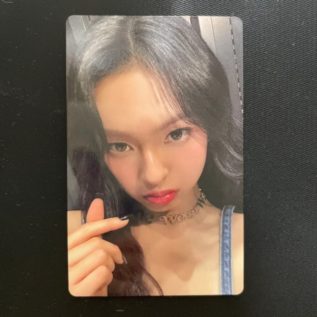 Thumbnail of BABYMONSTER Chiquita trading card