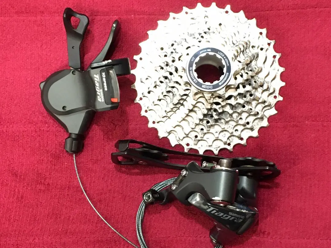 シマノ105 10速5700 コンポ　ST、RD、FD、CS(ティアグラ)セット SHIMANO 「シマノ」 105 5700系 コンポーネントグループセット