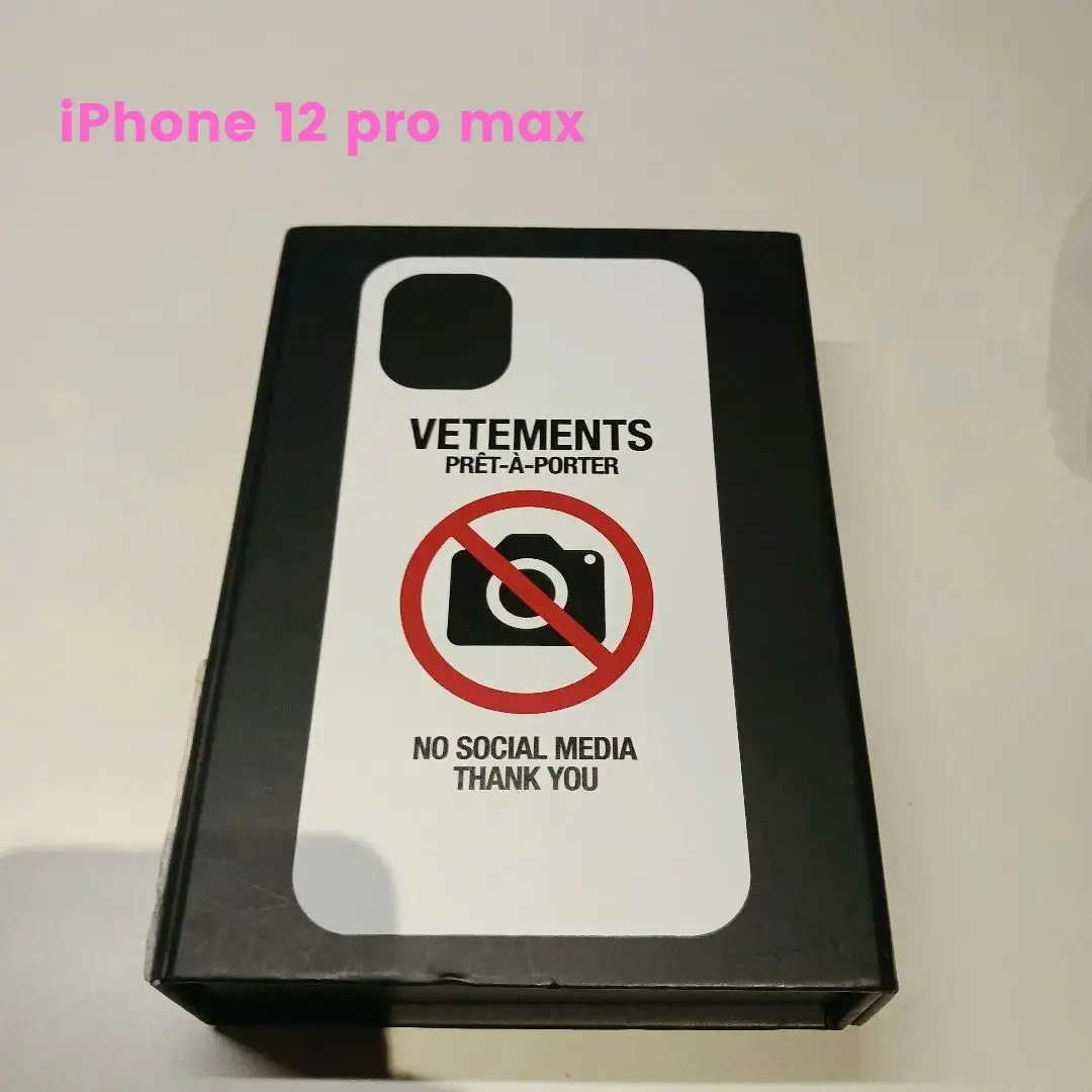 VETEMENTS(ヴェトモン) ビッグロゴ iPhone 12 Pro カバー VETEMENTS Big Logo iPhone 12 Pro Case Vetements