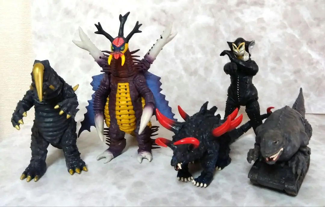 アルティメットモンスターズ　究極大怪獣　 アリブンタ　マグネドン　etc. 2025年最新】究極大怪獣 アリブンタの人気アイテム - メルカリ