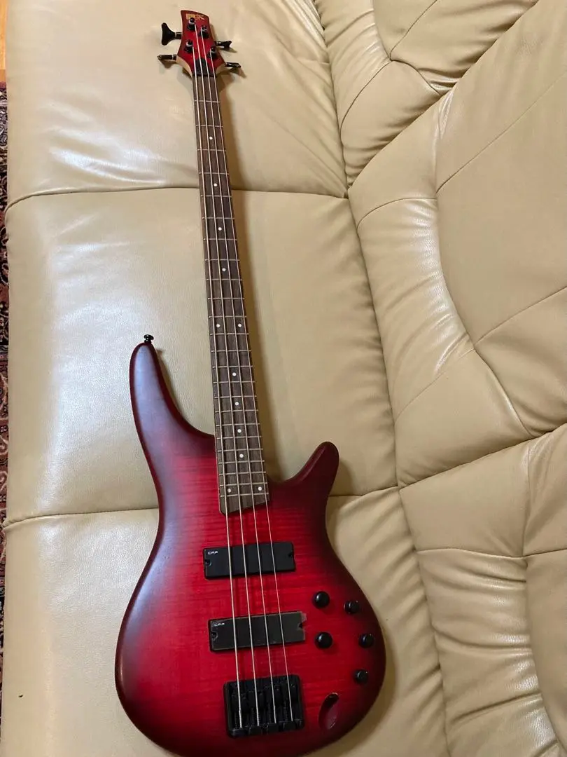 新品弦＆メンテ済み★Gio Ibanez エレキベース 初心者向け　赤　レッド Amazon | Ibanez Gio / GSR370 / 黒赤 | エレキベース | 楽器
