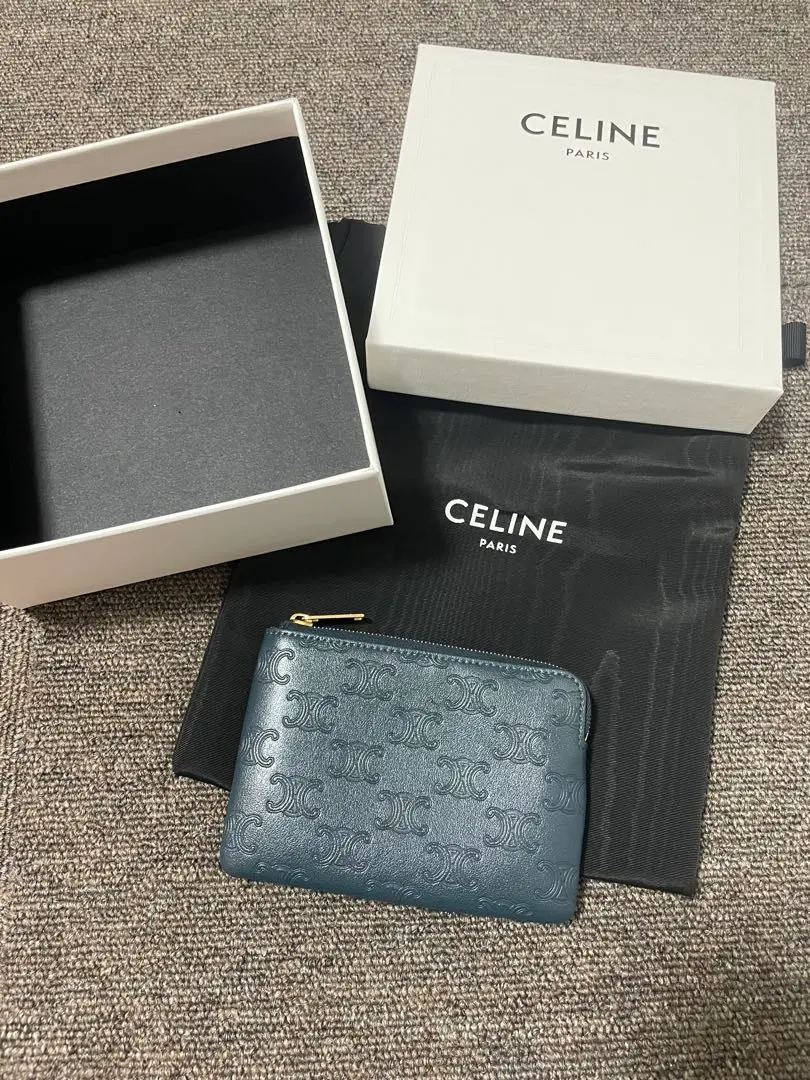 ✨極美品　レシート有✨CELINEコインケース　キーリング　トリオンフ　デカロゴ CELINE【入手困難】CUIR TRIOMPHEキーリング付☆Coin&Cardケース