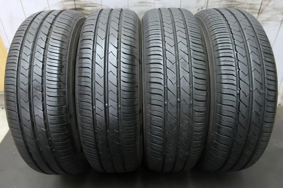 極上8~9分山 22年製 国産 185/70R14 トーヨー SD-7 格安4本 極上8~9分山 22年製 国産 185/70R14 トーヨー SD-7 格安4本