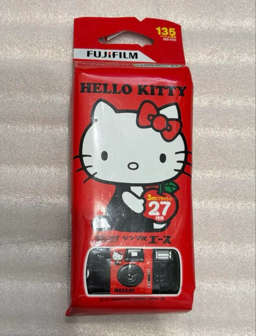 写ルンです　キティフォトマーカー付 写ルンです」と「大人向けハローキティ」のコラボモデルが数量