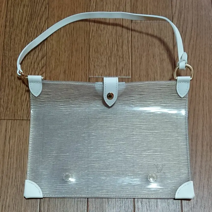 【希少•新品•未使用品】ルイヴィトン　エピプラージュ　ラグーンベイ　ホワイト 楽天市場】ラグーンベイ louis vuittonの通販