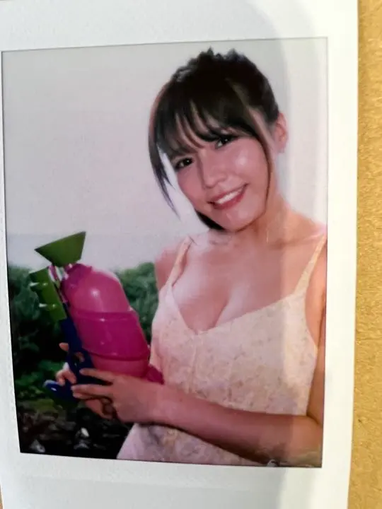 【直筆】 アサ芸シークレット 74号当選品 小日向ゆか サイン入り チェキ 2025年最新】小日向ゆか チェキの人気アイテム - メルカリ