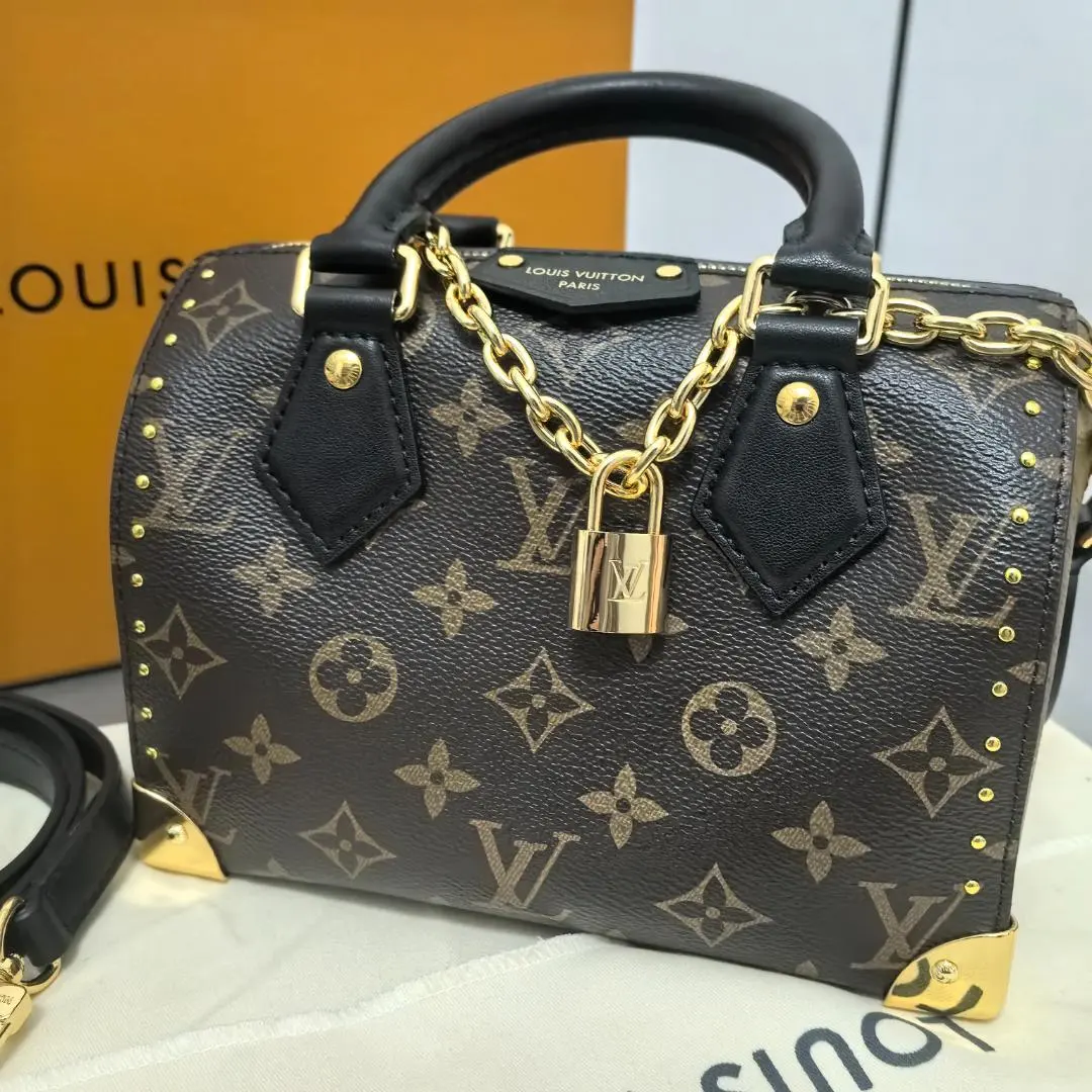 Thumbnail of Retro yet new: Speedy Trunk 20