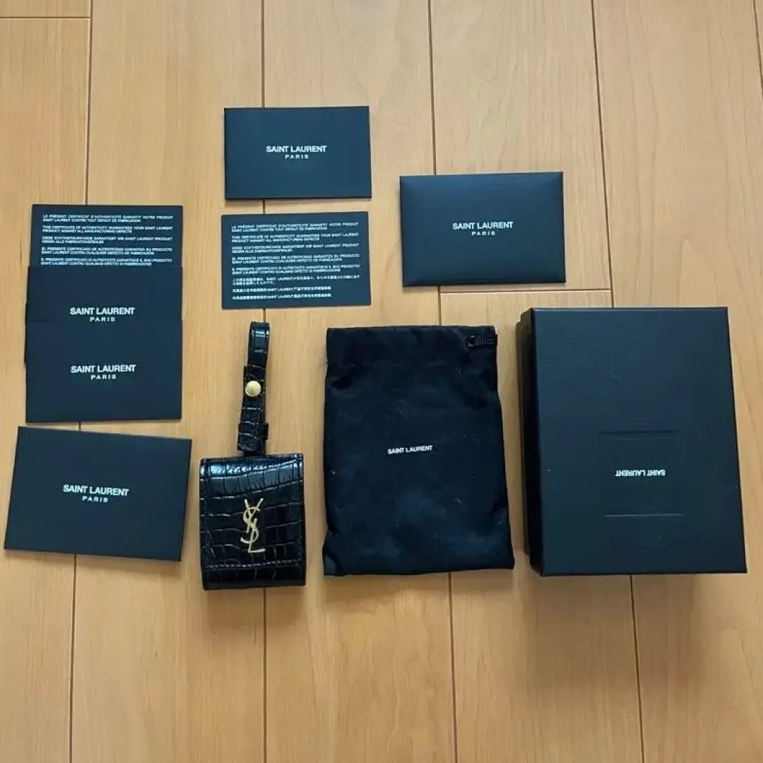 早い者勝ち美品SAINT LAURENT イヤホンケース ブラック 早い者勝ち美品SAINT LAURENT イヤホンケース ブラック