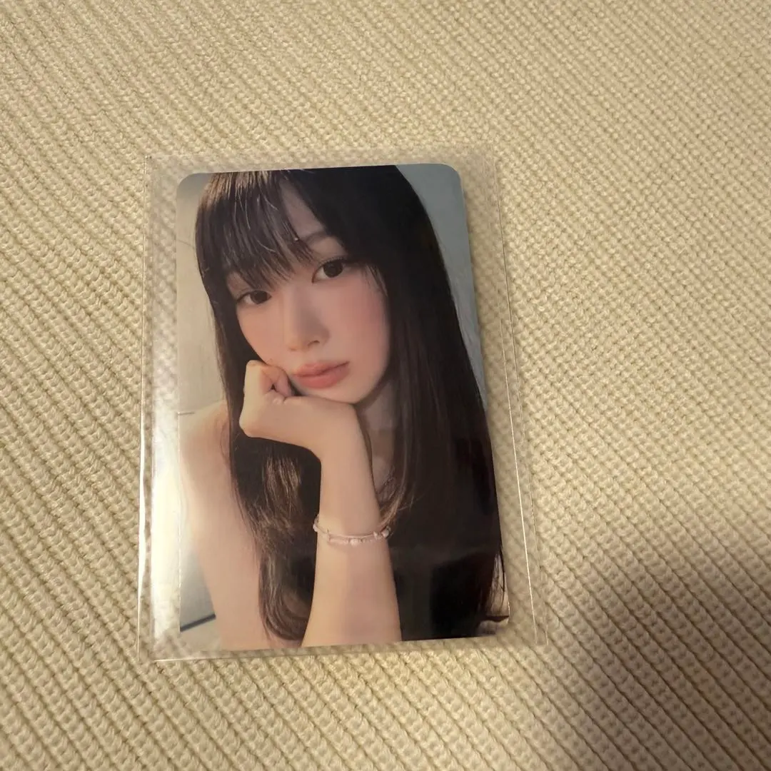 Thumbnail of aespa photo of the day Giselle trading card