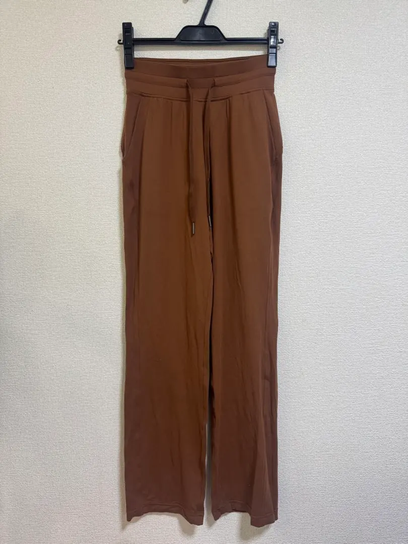 棕色闊腿褲 lulu材質（xs/2碼） 的縮圖