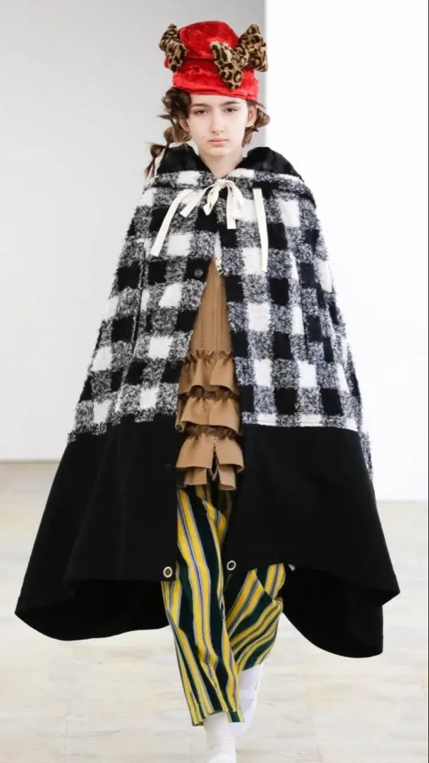 2025年最新】COMME des GARCONS ポンチョ・ケープコートの人気アイテム