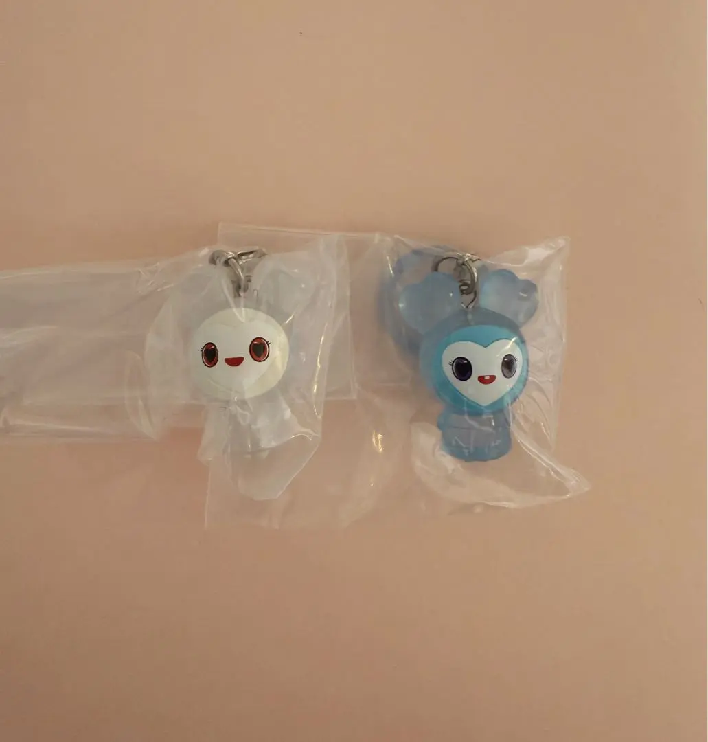 TWICE LOVELYS 標記飾品 娜璉、多賢 的縮圖