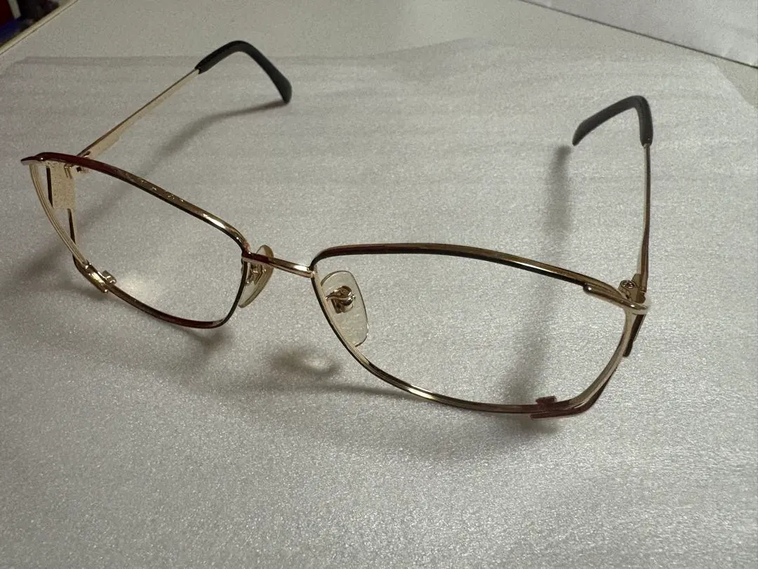 Thumbnail of Nikon Gold Frame Glasses