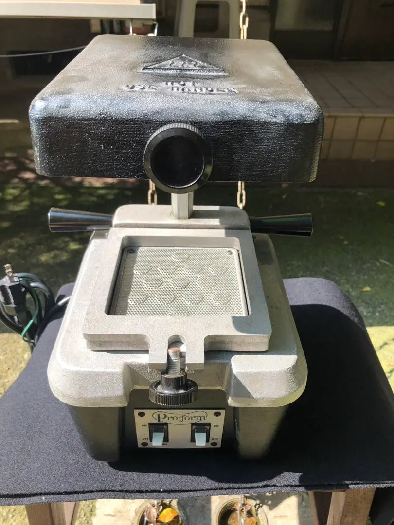 key stoneバキュームフォーマー　歯科技工用成形機　動作確認済 key stoneバキュームフォーマー 歯科技工用成形機 動作確認済