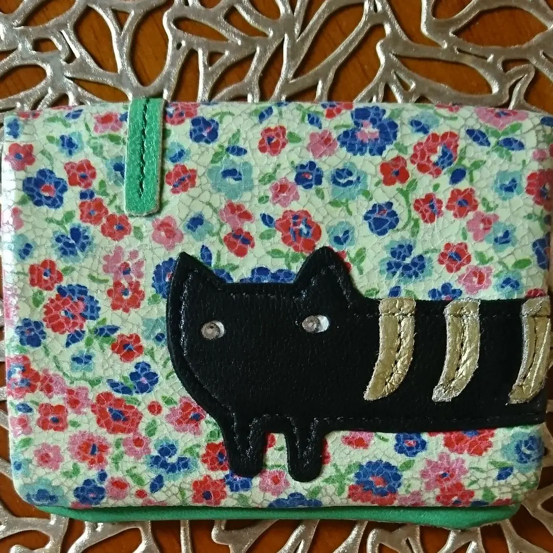 【未使用】猫　蝶々　定期入れ　カードケース　ツモリチサト　名刺入れ tsu57390.jpg
