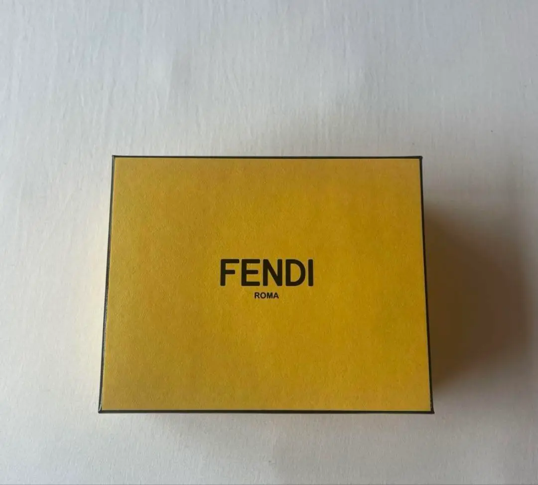 ★新品未使用★ FENDI AirPods ケース ffロゴ　レッド 楽天市場】fendi airpodsの通販