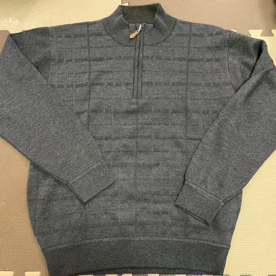 Thumbnail of Zip-up gray sweater, men's, menswear, knit, size M