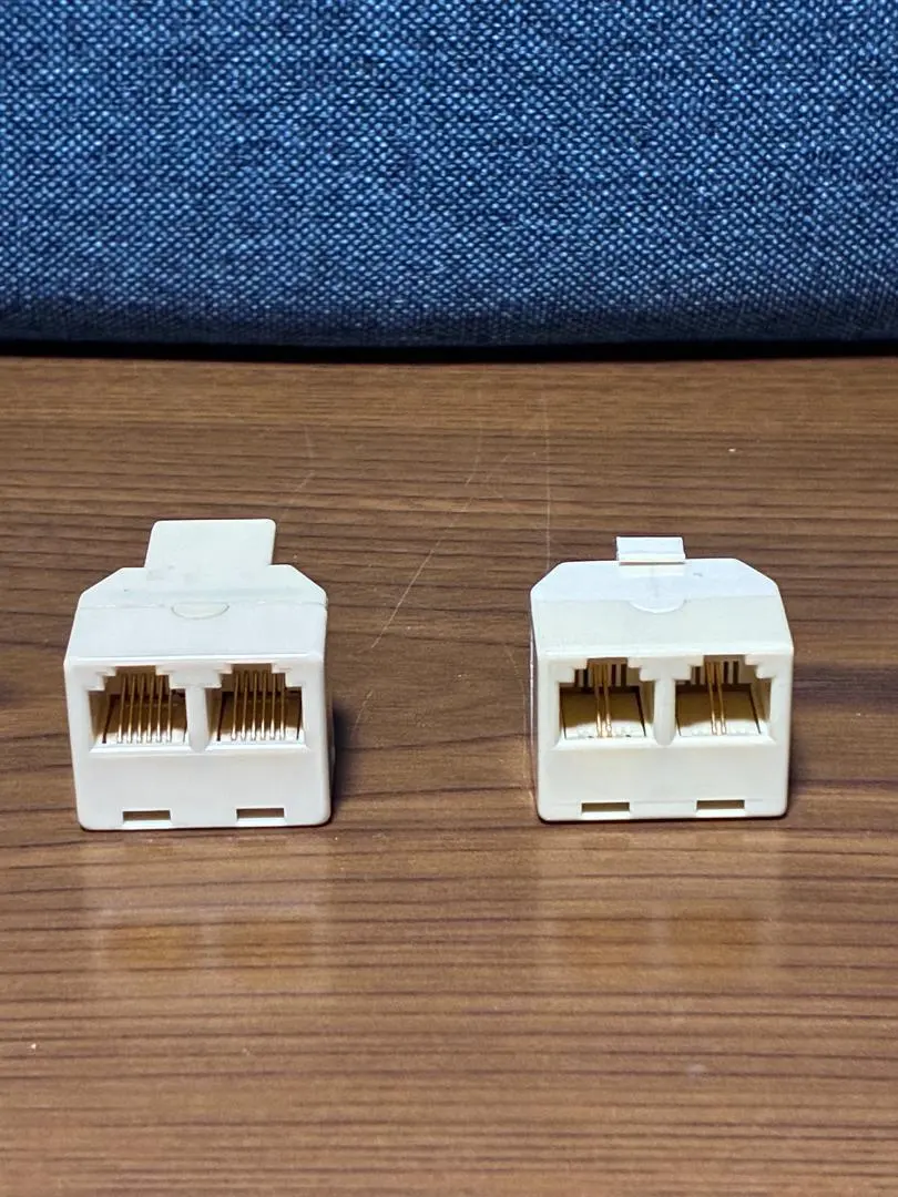 Thumbnail of Modular splitter telephone line distributor