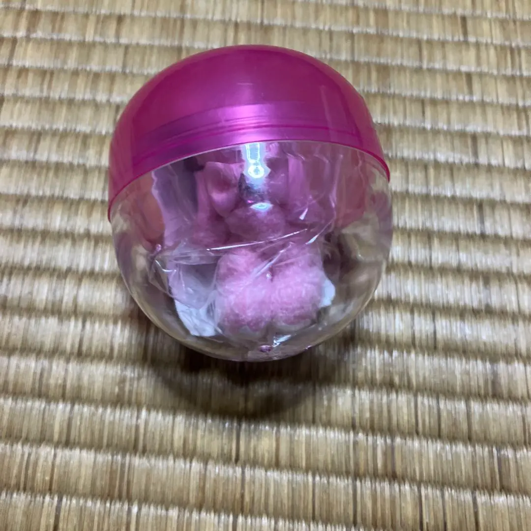 Thumbnail of Pink capsule toy bear