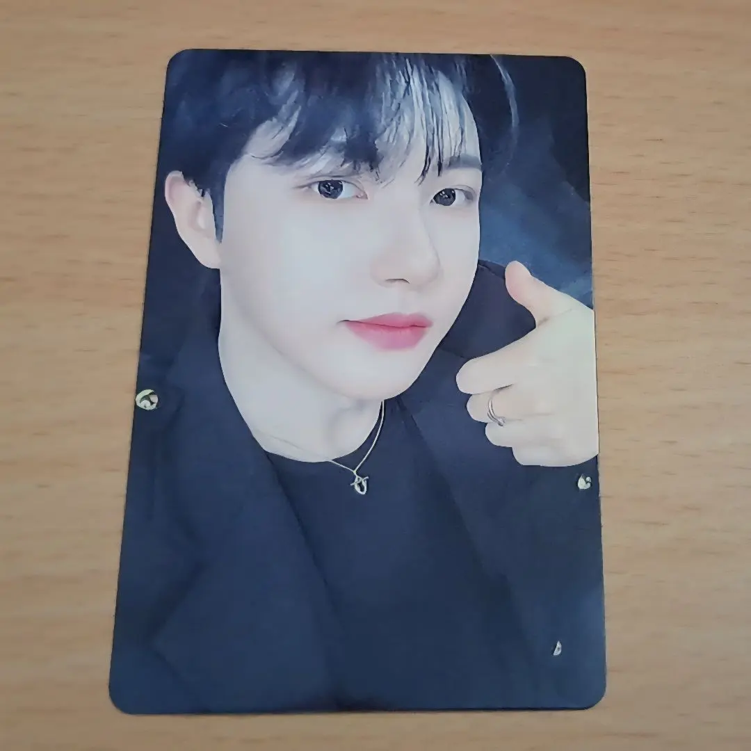 Thumbnail of Renjun trading card