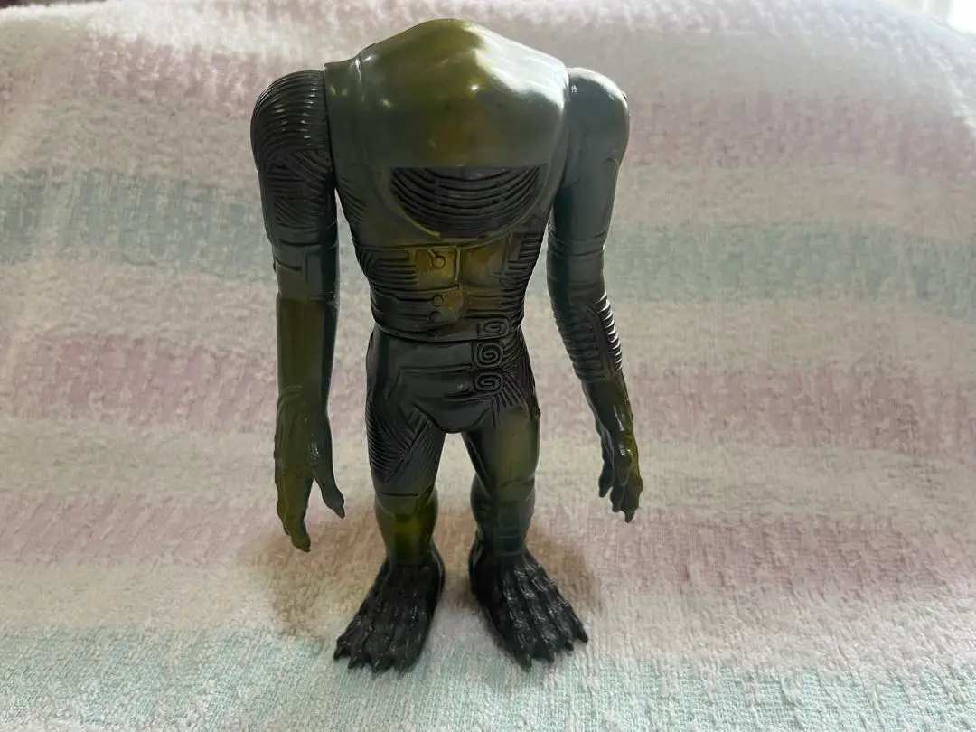 上野淳子ウルトラ怪獣旧型絶版ソフビパワードジャミラ（Ｎo2745onsi） 上野淳子様専用ウルトラ怪獣旧型絶版ソフビパワードジャミラ