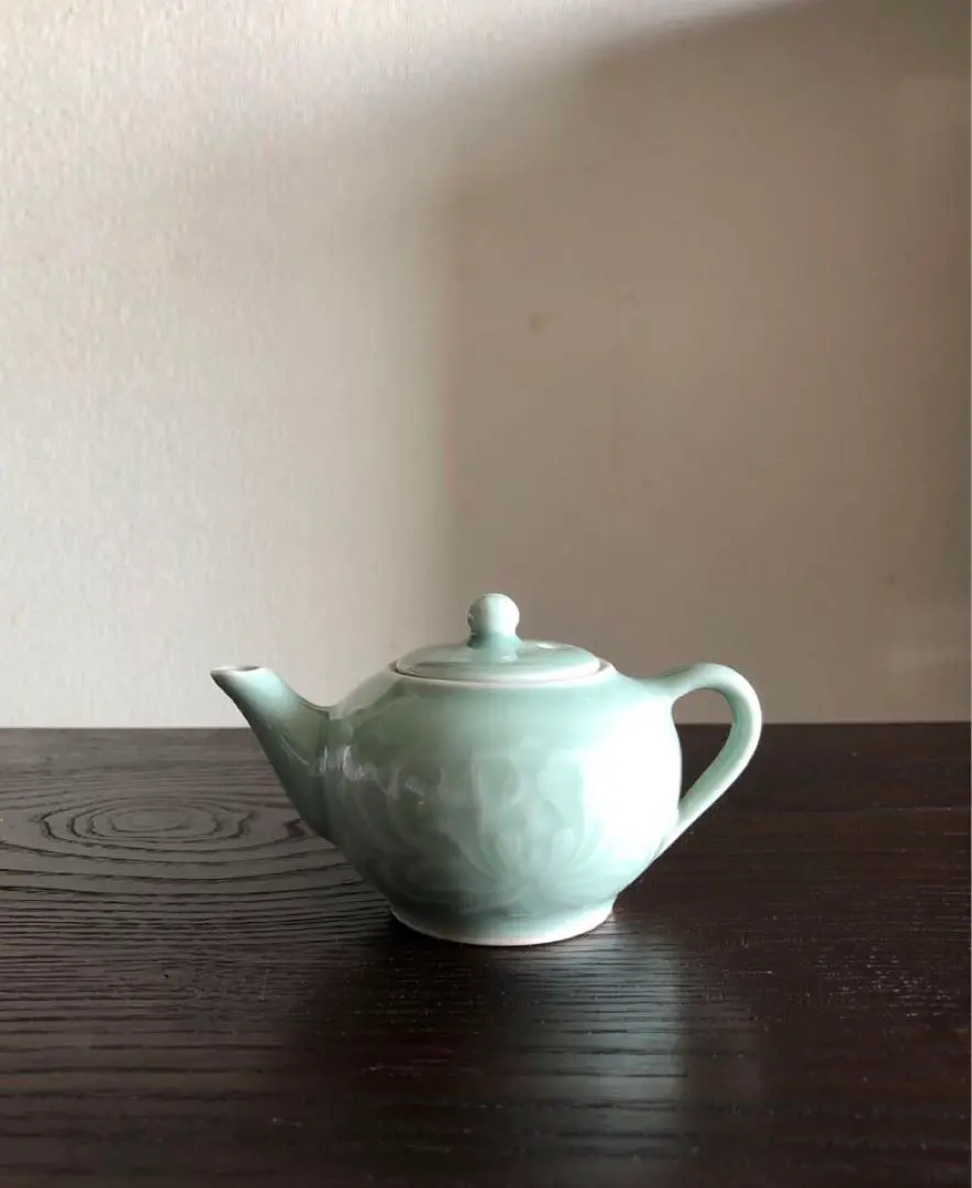 中国 龍泉窯 青磁器 浮牡丹 茶道具 水差し 茶器 レトロ 中国 龍泉窯 青磁器 浮牡丹 茶道具 水指 水差し 茶器