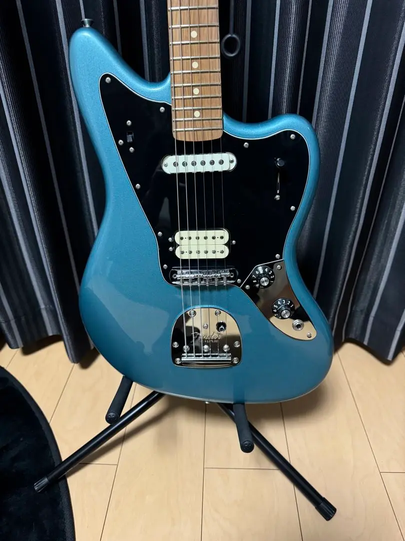 美品 FENDER Player Jaguar PF 3TS ジャガー Fender Player Jaguar (MEX, PF) - 3-color sunburst Retro rock