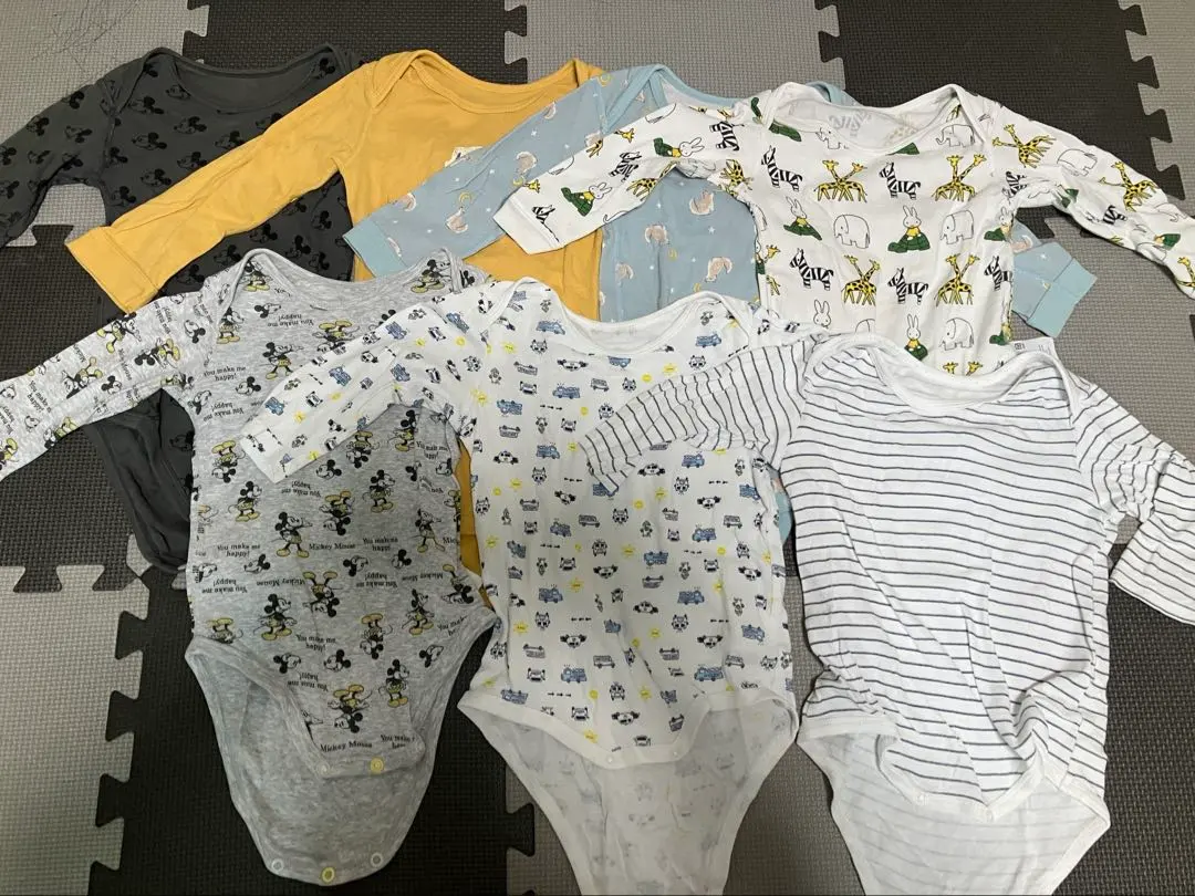 Thumbnail of Baby underwear set, UNIQLO, size 90, set of 5, with 2 bonus items