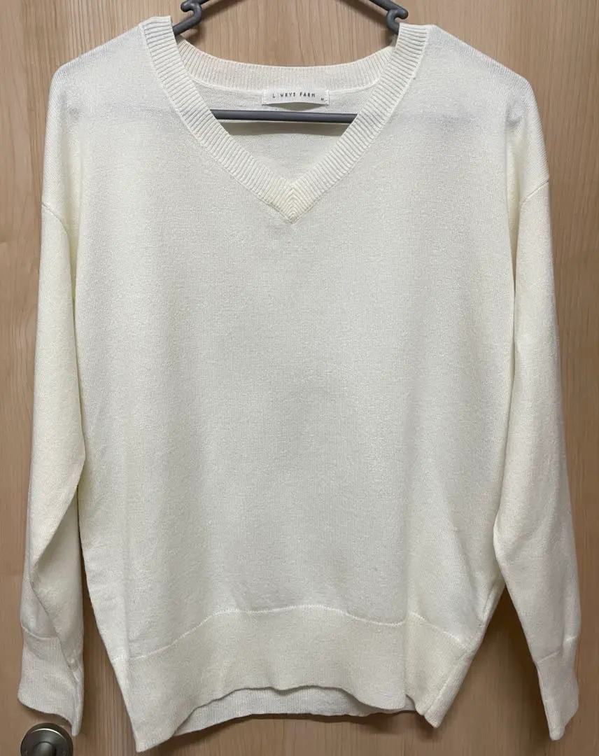 Thumbnail of LOWRYS FARM White V-neck Knit Long Sleeve
