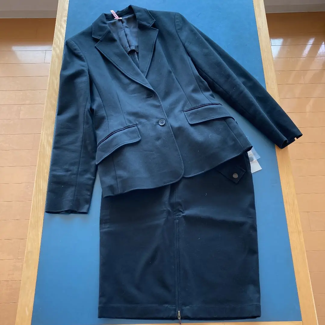 【UNIQLO】3点セット ストレッチジャケット+(2点)＆ストレッチスカート+ ユニクロ公式 | ストレッチジャケット/カスタムオーダー/Mサイズ