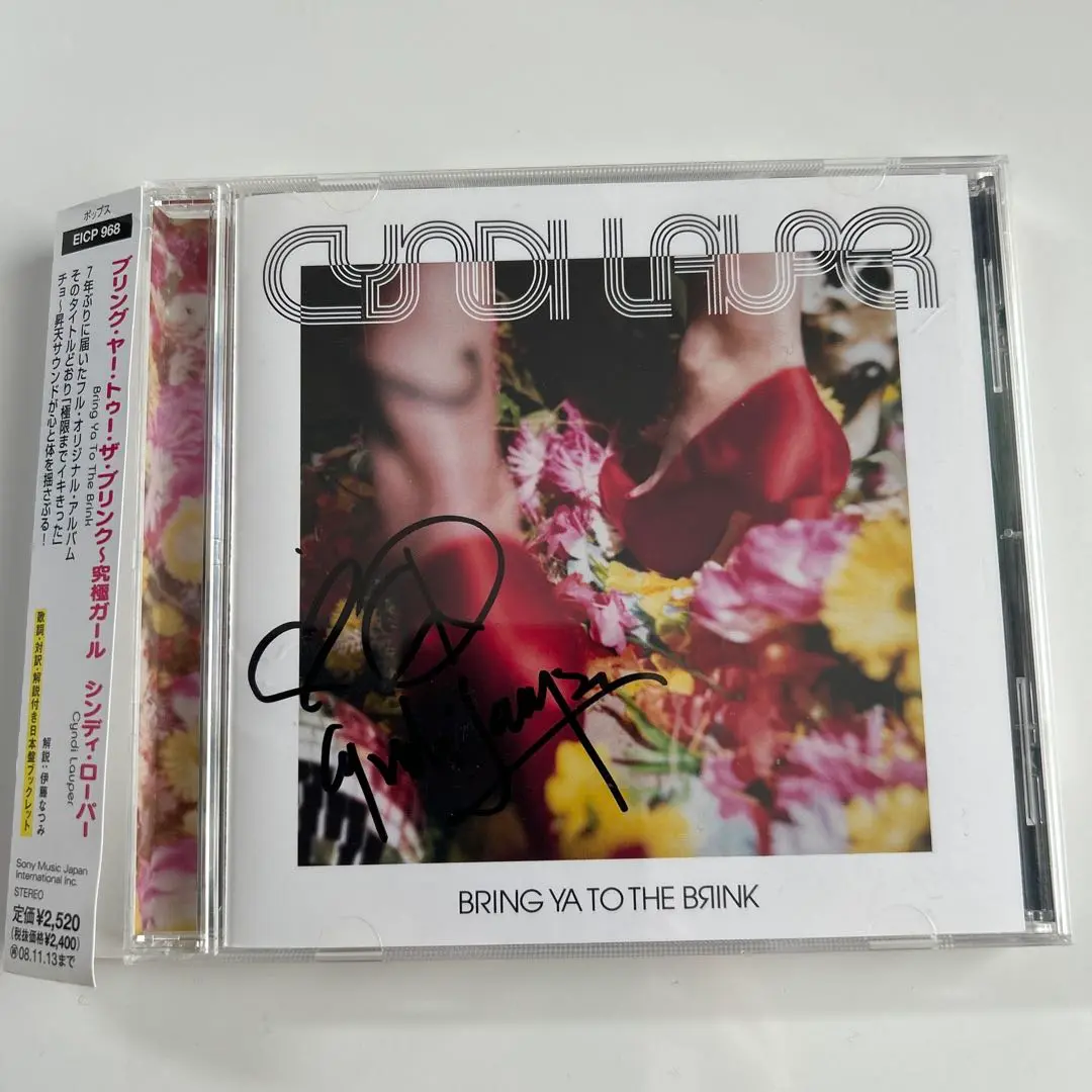 Amazon.co.jp: CYNDI LAUPER,直筆サイン入り,シンディ ローパー