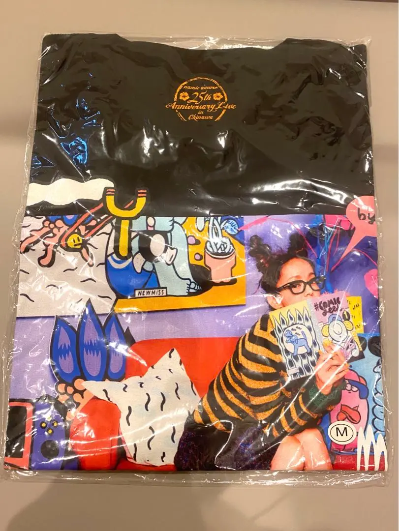 【新品未開封】安室奈美恵 25周年 沖縄 Tシャツ 黒  Mサイズ 安室奈美恵 沖縄 25周年 geek Tシャツ 黒 ライブ 限定（☆新品
