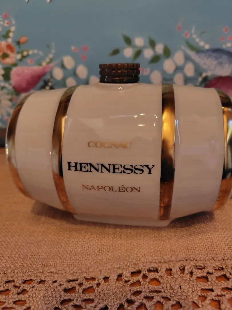 Hennessy NAPOLEON ヘネシー ナポレオン　樽型　陶器ボトル ヘネシー (Hennessy) コニャック 700ml ブラスドール ナポレオン