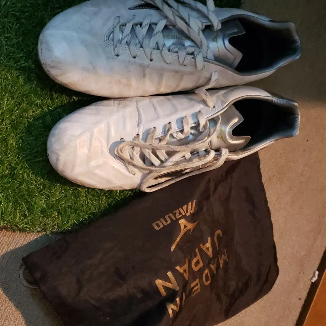 Mizuno レビュラ　レッド 28.0中古美品 MIZUNO ミズノ レビュラ2 V1(レッド×ホワイト) P1GA187162