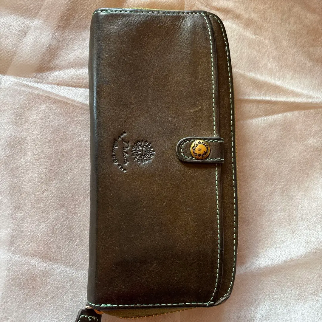 Thumbnail of Dakota long wallet