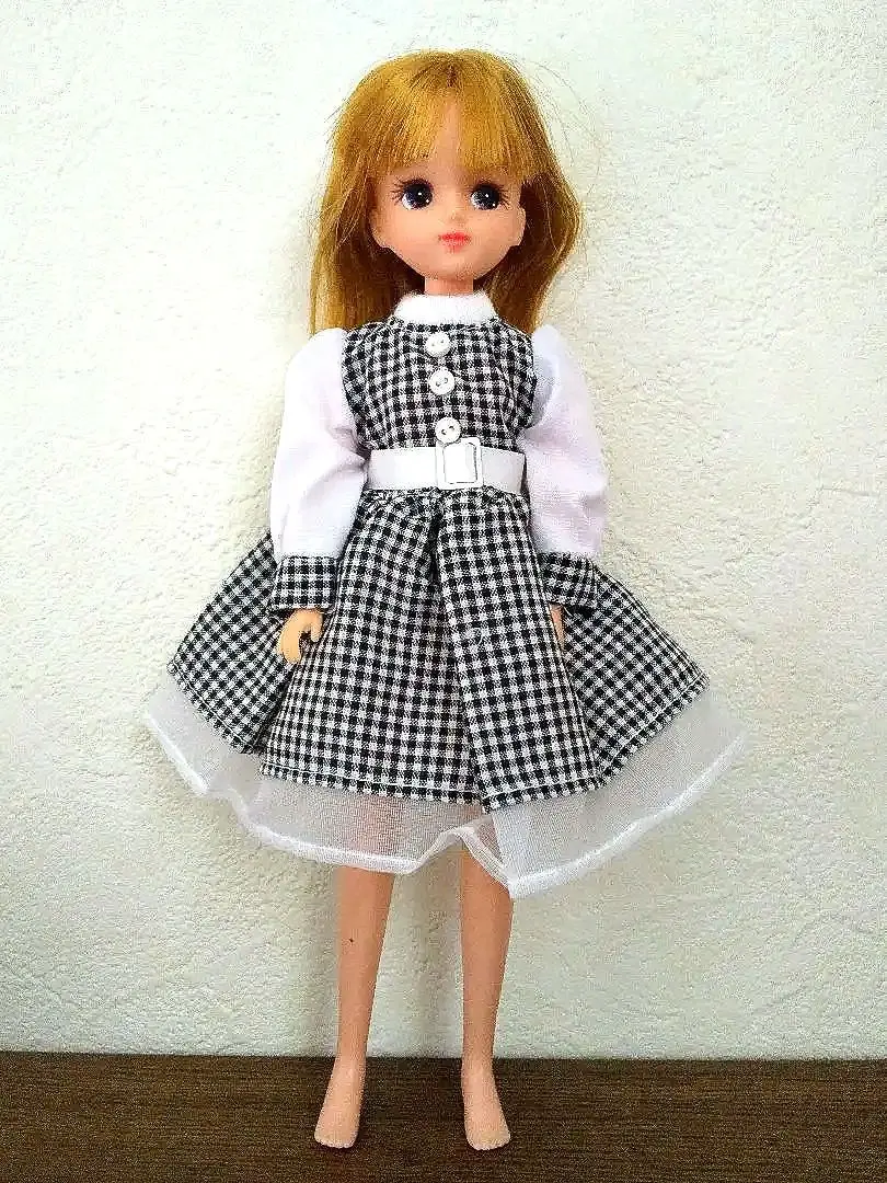 Thumbnail of Licca-chan Takara genuine Black x White OP, momoko also OK